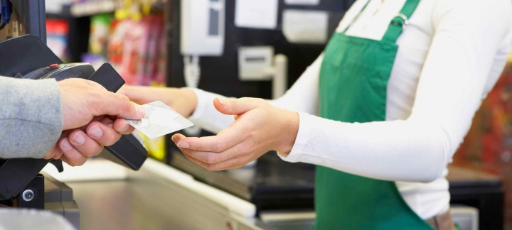 Где можно снять наличные через кассу